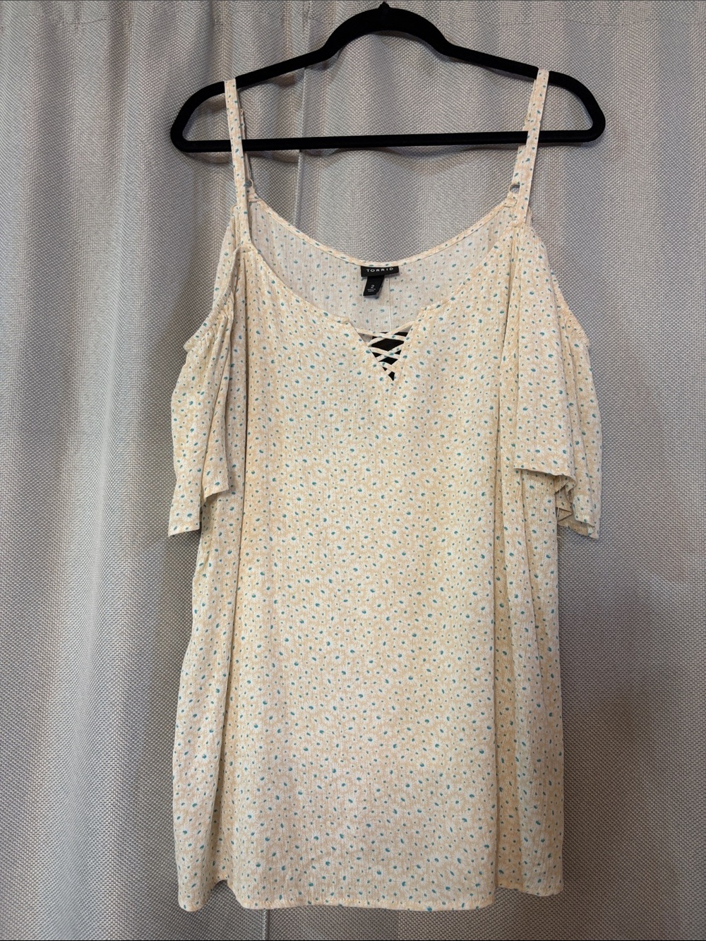 torrid Cream Floral Cold-Shoulder Blouse with Lattice Neckline